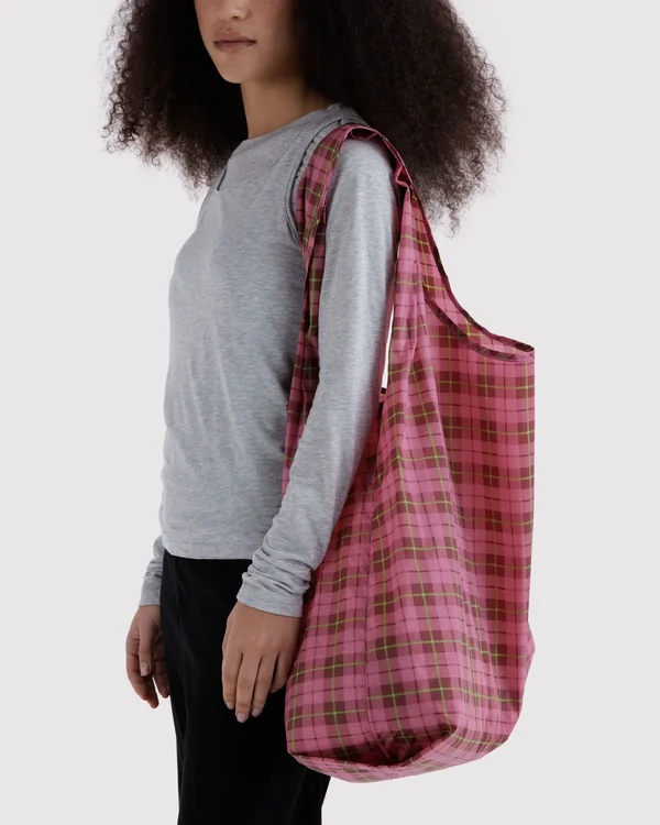 Big Baggu - Azalea Pink Tartan - Material: ripstop-nylon